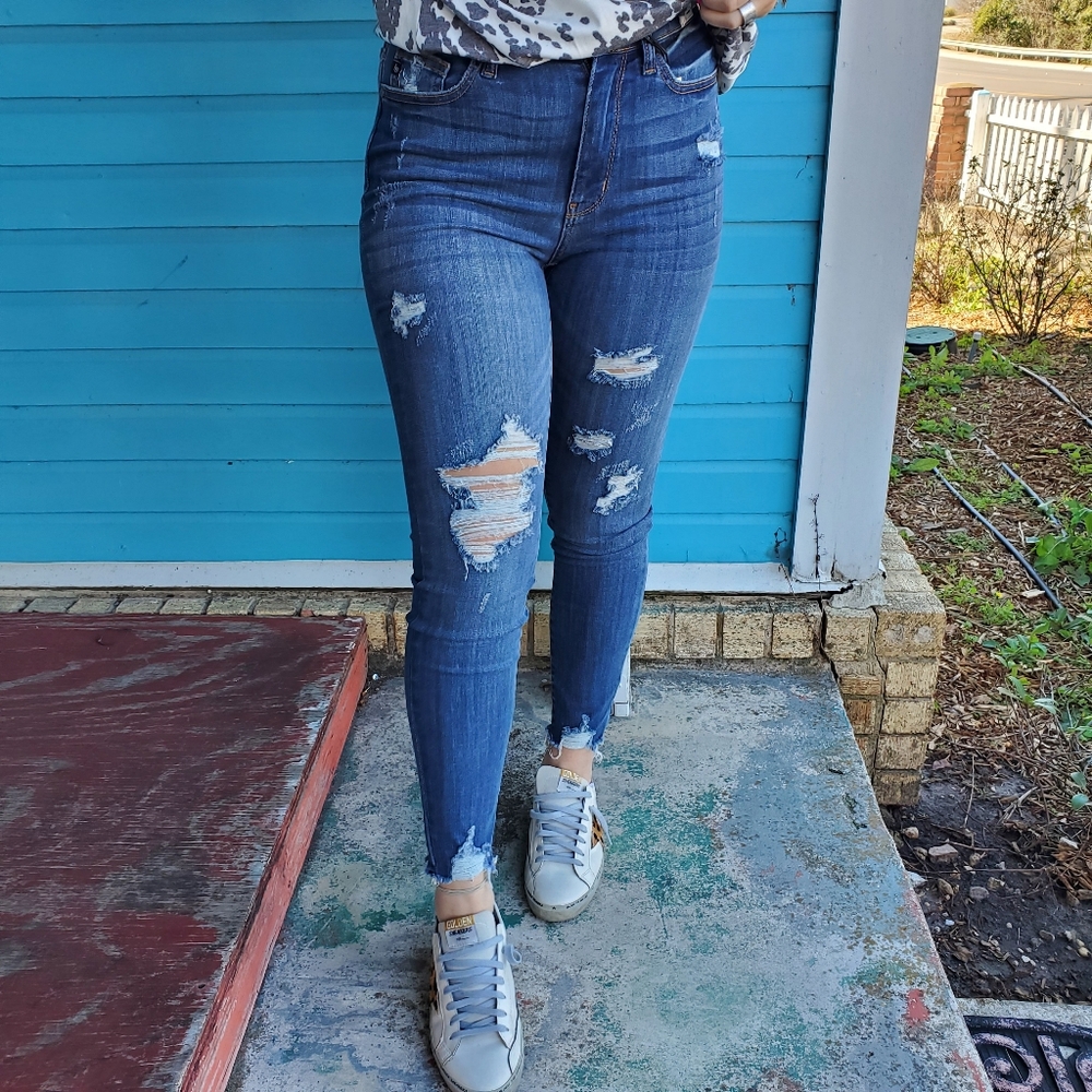Distressed Judy Blue Skinny